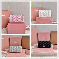 MIUMIU缪缪香港官网5BP086 Matelassé软羊革迷你手袋链条包