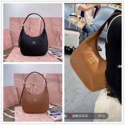 MIUMIU香港官网缪缪5BC177 HOBO单肩包腋下包5BC151