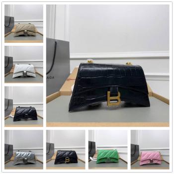 Balenciaga巴黎世家香港官网7360162 CRUSH XS 加小号绗缝链条包