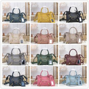 Balenciaga巴黎世家香港官网CLASSIC CITY 经典山羊皮机车包