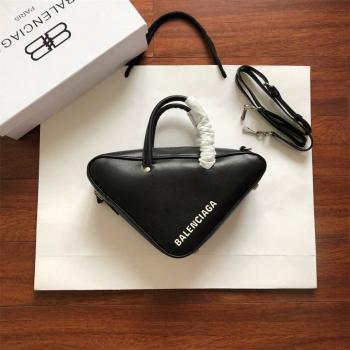 Balenciaga巴黎世家正品官网476975 Triangle Duffle 小号三角包