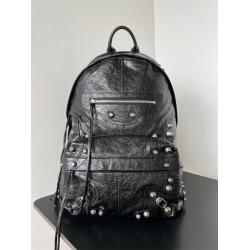 Balenciaga巴黎世家官网正品7662972 Le Cagole 铆钉双肩包