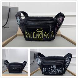 Balenciaga巴黎世家男包官网EXPLORER 涂鸦腰包胸包