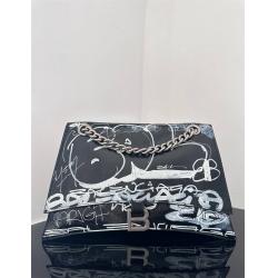 Balenciaga巴黎世家7163932 CRUSH 涂鸦中号绗缝链条包