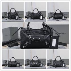 Balenciaga香港官网巴黎世家Classic Gold City 爆裂羊皮小号机车包