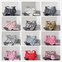 Balenciaga巴黎世家中文官网6713091 LE CAGOLE 加小号饺子包腋下包