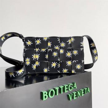bottega veneta BV葆蝶家中文官网578004 Cassette 雏菊印花斜挎包方块包