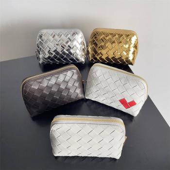 bottega veneta BV葆蝶家764044 Intrecciato编织小号半月形化妆包