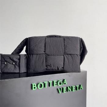 bottega veneta BV葆蝶家755182尼龙小号Padded Tech Cassette加衬科技斜挎包