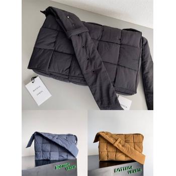 bottega veneta BV葆蝶家690133尼龙加大号padded Tech Cassette加衬科技斜挎包70529