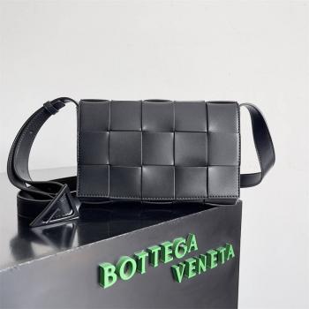 bottega veneta BV葆蝶家737950/708768 枪色Cassette 男士斜挎包方块包