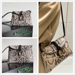 bottega veneta BV葆蝶家中文官网806030 806034 Liberta 蛇皮斜挎包