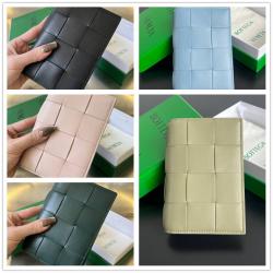 bottega veneta BV葆蝶家中国官网777046纯色内里Cassette护照夹