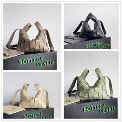 bottega veneta BV葆蝶家官网女包755132 Cassette 小号保龄球包
