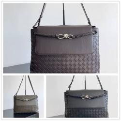 bottega veneta BV葆蝶家官网男包807715 Andiamo 中号单肩斜挎包
