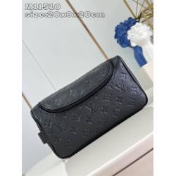 LV美国官网M11510压花梳妆包洗漱包手拿包