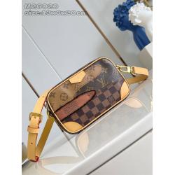 LV M26020 TROCADÉRO 迷你手袋相机包