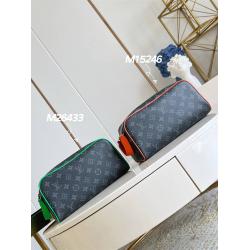 LV新款男包M26433/M15246 DOPP KIT 盥洗袋手拿包