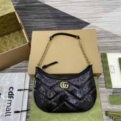 gucci中文怎么读古驰 777263 GG Marmont系列小号肩背包（漆皮）