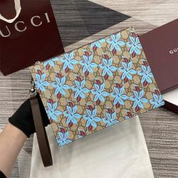 古驰中国官网GUCCI 821155 GG Emblem系列手拿包（印花）