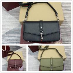 gucci中文官网古驰 821623 钩扣开合小号斜挎包