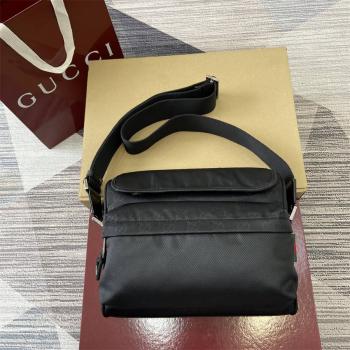 gucci中文官网古驰 816820 GG尼龙中号斜挎包