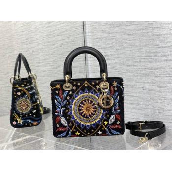 迪奥女包 M0565 Lady Dior 中号五格戴妃包（日月珠子刺绣款）