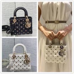 迪奥香港官网 M0538 小号 Lady Dior 四格蝴蝶钉戴妃包