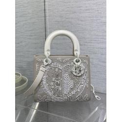 迪奥香港官网DIOR Lady 最新限量版重工珠子五格戴妃包