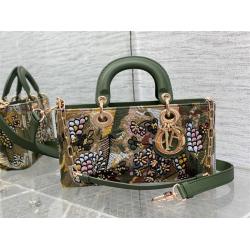 迪奥包包DIOR Lady D-Joy 中号（重工刺绣珠子横版戴妃包）