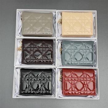 迪奥官网 S0178 迷你 Lady Dior Gardenia 钱包（漆皮）