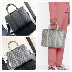 迪奥中文官网 1ADBR088 Dior Lingot 系列公文包
