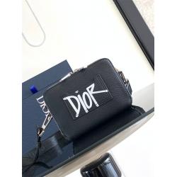 迪奥 2PUCA251 DIOR × Shawn 双拉链斜挎包涂鸦相机包