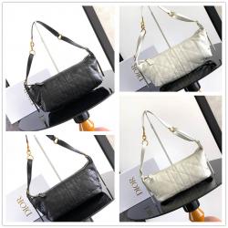 dior美国官网迪奥 M2416/M2417 小号/中号 D-Journey 手袋