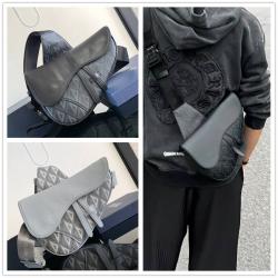 迪奥dior官网 1ADPO093 CD Diamond 图案马鞍包